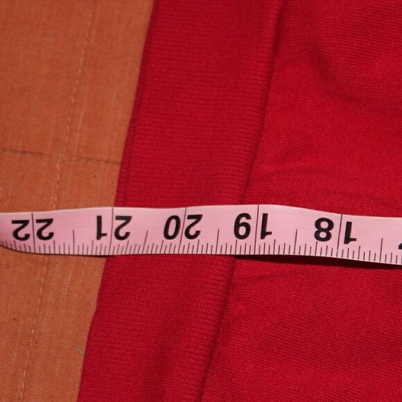 Harry Potter gryffindor Red Long Sleeve Crew Neck Pullover Sweater Size s - Picture 7 of 8